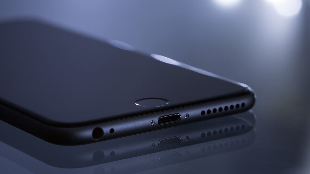 Samsung sbeffeggia Apple e a lancia la campagna #iCant