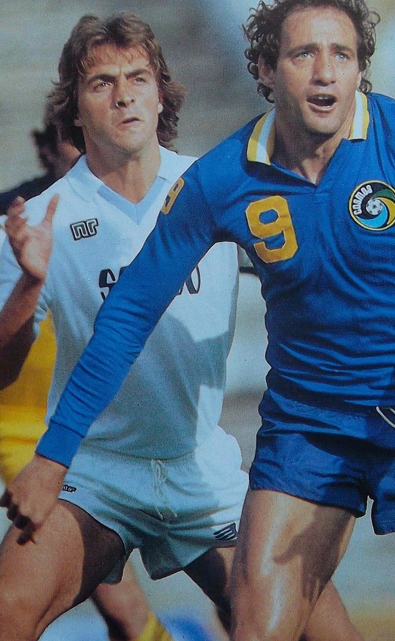 Giorgio Chinaglia con la maglia dei Cosmos, in una amichevole contro la Lazio