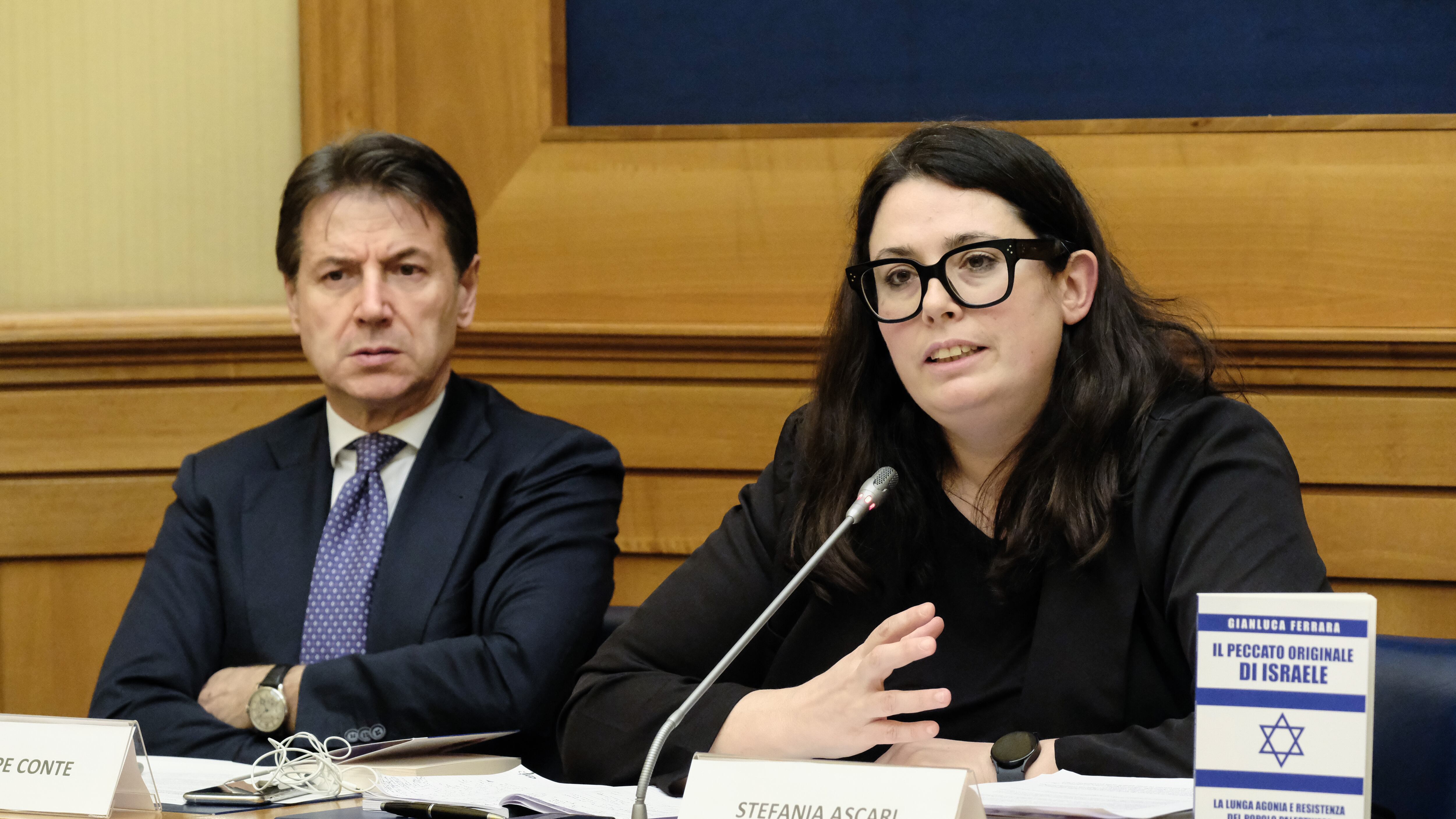 Islamisti in Parlamento imbarcati dai grillini