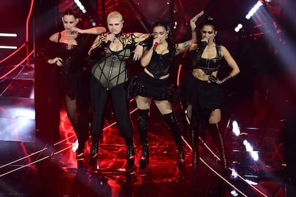 Sanremo 2024: ecco il look della quarta serata del Festival di BigMama 4