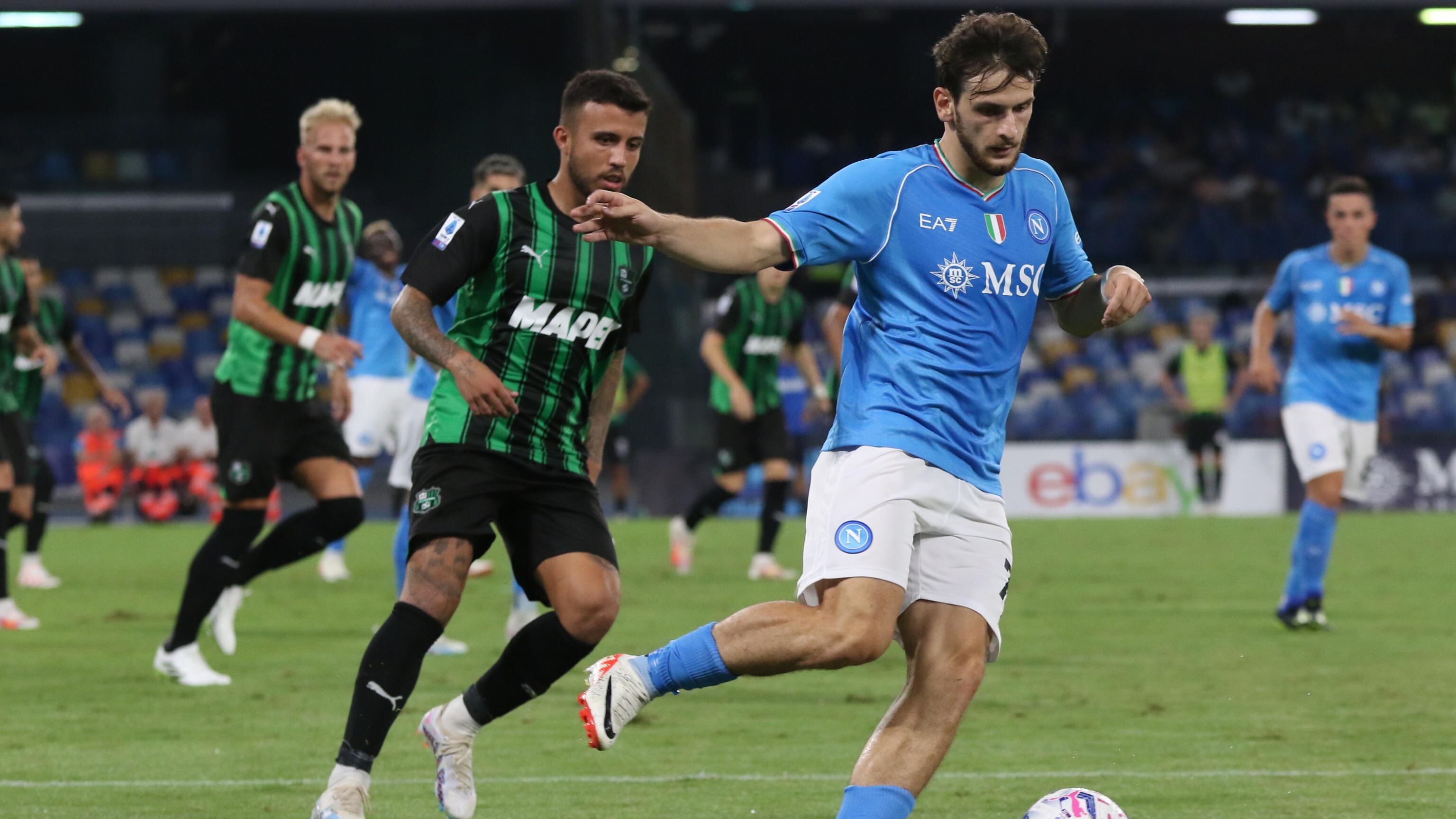 Il Napoli ritrova gol e Kvara dopo il caos