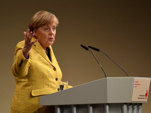 La Merkel stronca Kurz: "Non è un esempio da seguire"