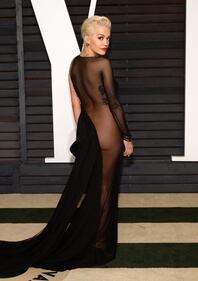 I vestiti di Irina Shayk e Rita Ora 6
