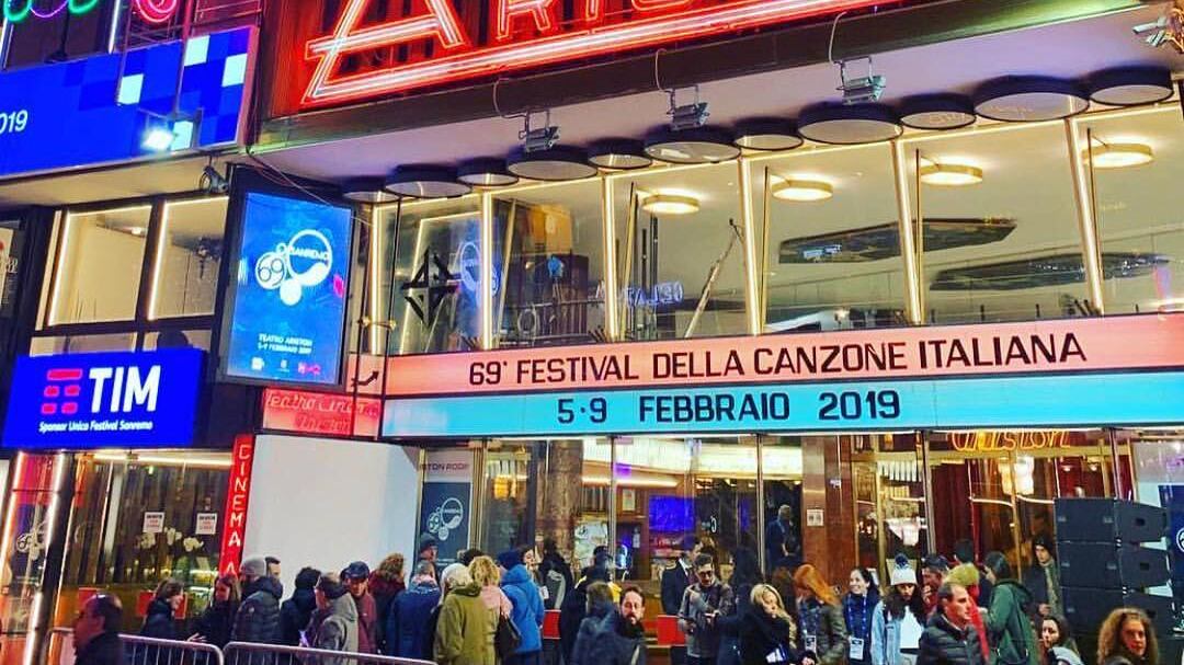 Canta che ti passa (la paura delle urne)