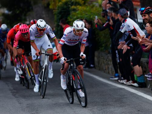 30 giorni al Giro d’Italia: Pogacar doppietta possibile, Ganna e Milan ci sono