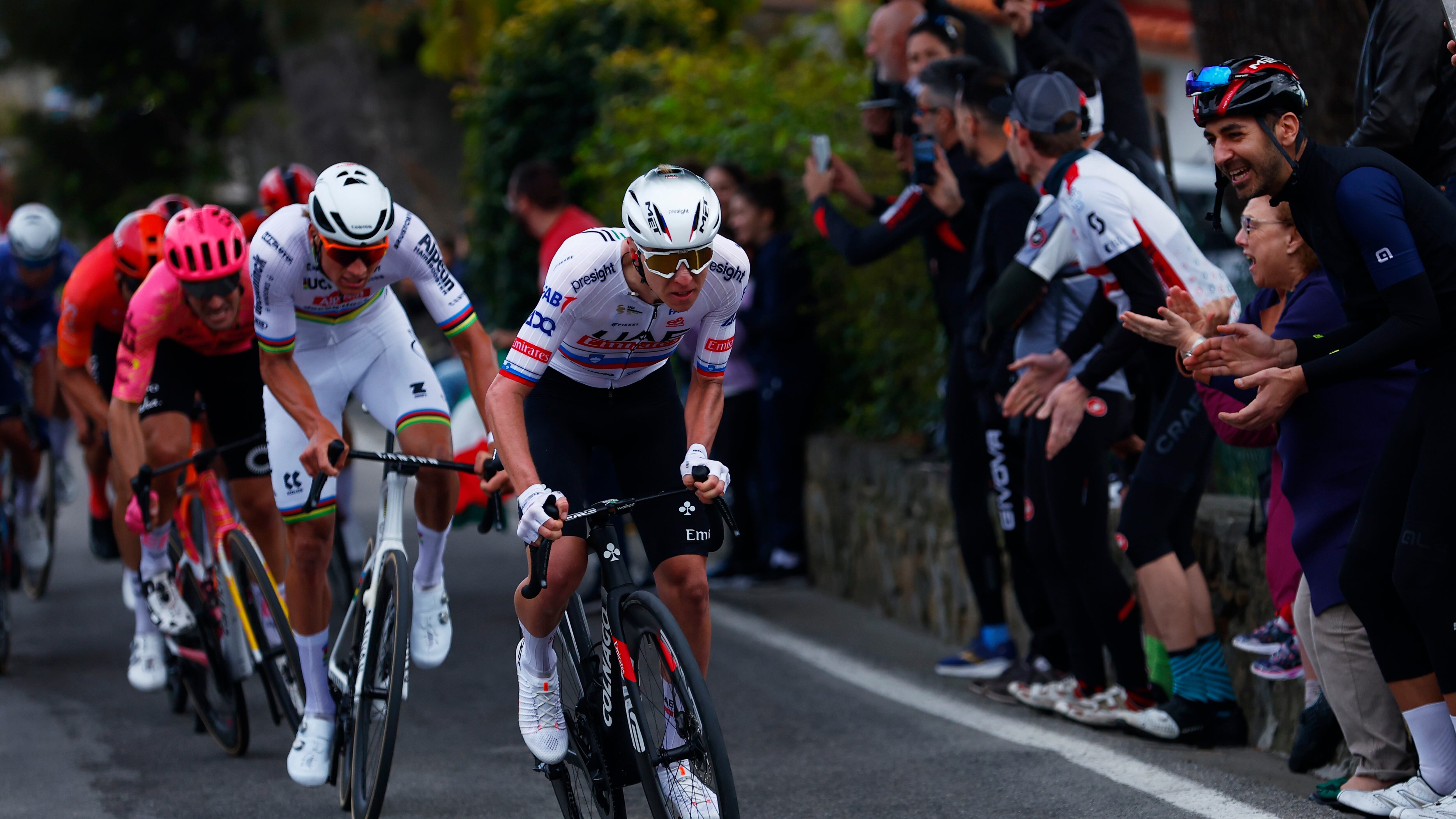 30 giorni al Giro d’Italia: Pogacar doppietta possibile, Ganna e Milan ci sono