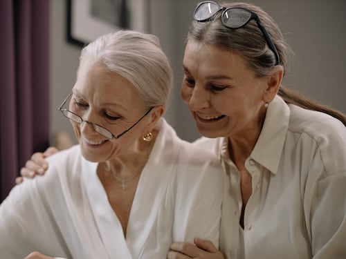 Denti sani a 60 anni, consigli e strategie utili