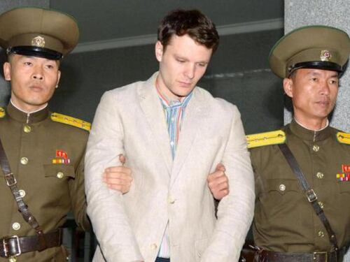 I genitori di Otto Warmbier denunciano la Corea del Nord: "Ha distrutto nostro figlio"