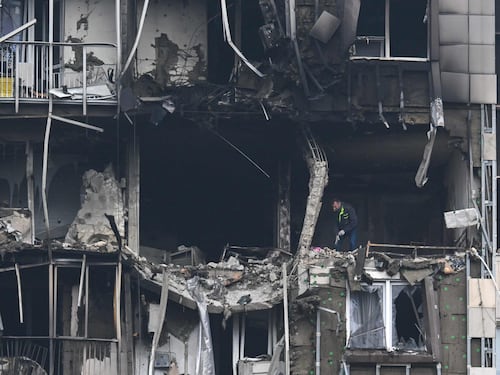 Pioggia di fuoco ucraina su Mosca. A Putin il 50% nelle elezioni farsa