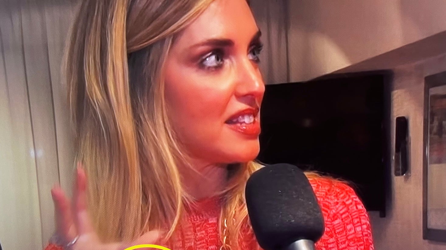 "Palo santo, pietre e... ". Gli amuleti della Ferragni per Sanremo, tra serio e faceto