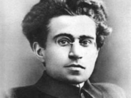 Spagna, cita Gramsci su Twitter: denunciata