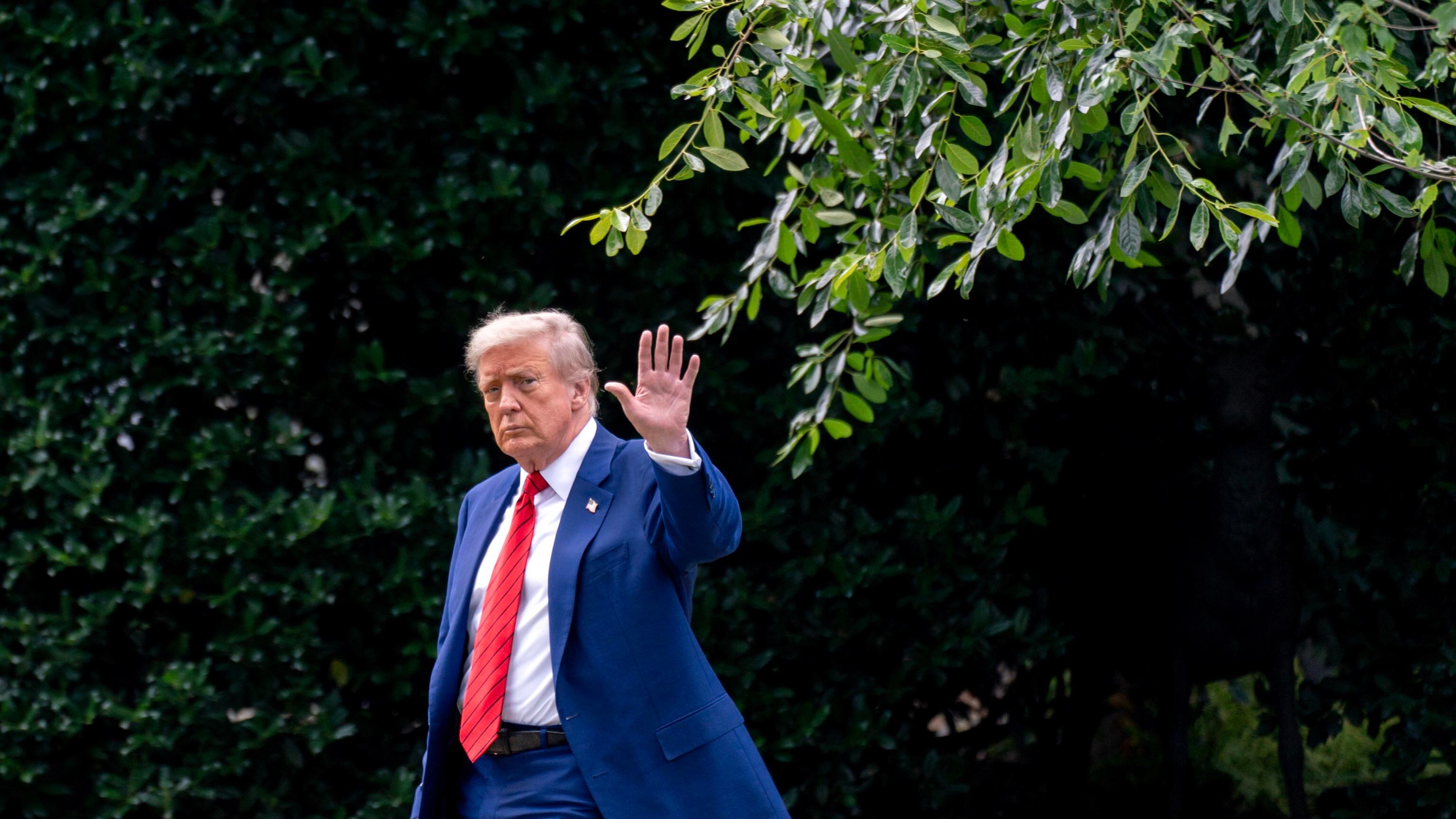 Il "cerchio magico" di Trump: chi sono i 5 esperti che lo consigliano sull'Iran