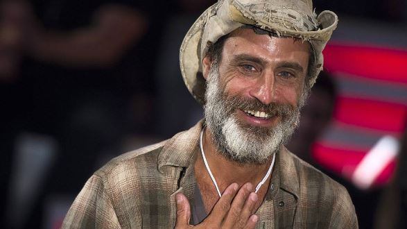 Isola dei Famosi, Raz Degan attacca il programma: "Inutile, vomito"