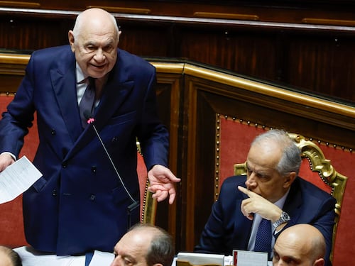"Noi non facciamo politica". L'Anm replica alla Meloni ma rischiano anche le toghe