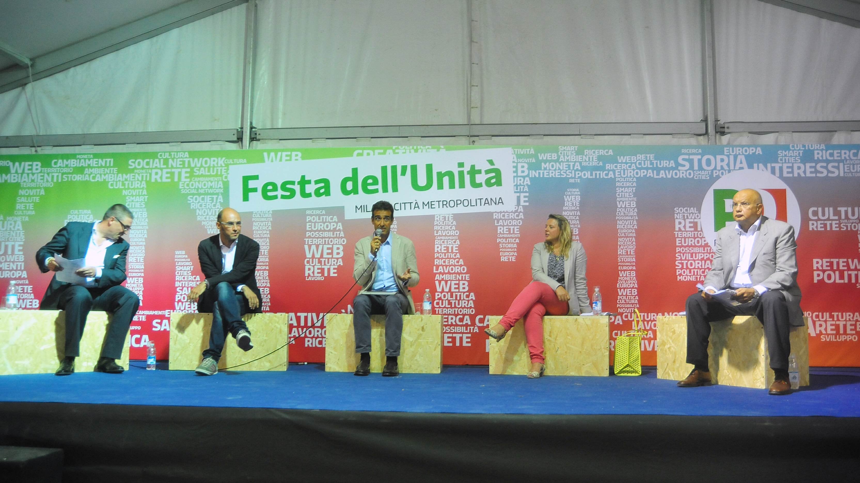 La manager di Uber contestata dai tassisti alla Festa dell'Unità di Milano