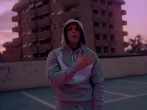 Il rapper Rhove nei guai per il video blocca traffico