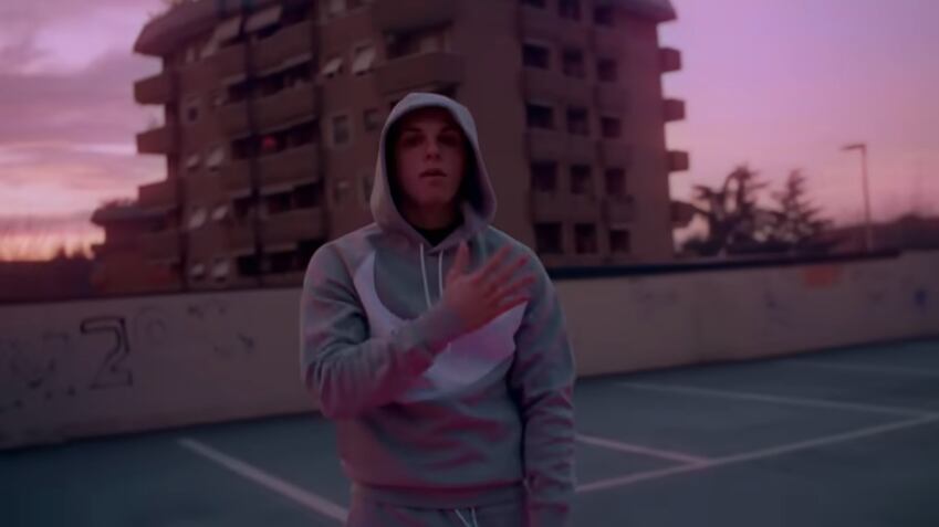 Il rapper Rhove nei guai per il video blocca traffico