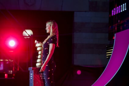 Ecco chi è Bar Refaeli: la bella madrina israeliana del Giro d'Italia 5