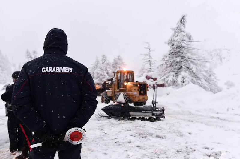 Maltempo, strade interrotte a Cervinia 4
