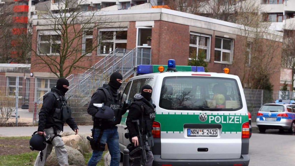 Berlino, polizia pronta al blitz bloccata da errore burocratico