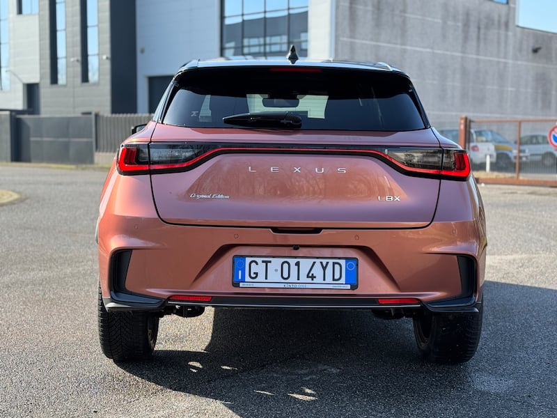 Lexus LBX: guarda la gallery del nuovo B SUV ibrido premium giapponese 10