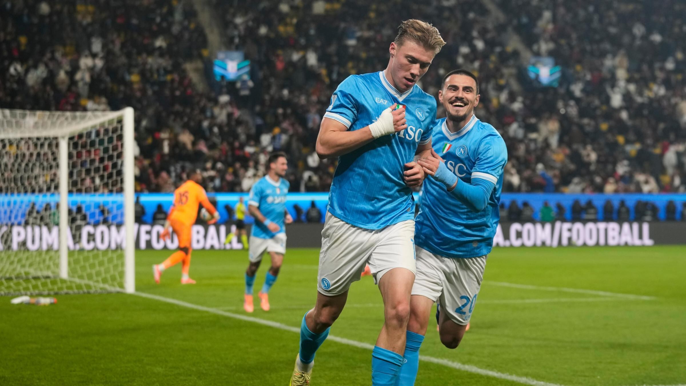 Supercoppa, il Napoli stende il Milan 2-0 ed è la prima finalista