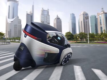 Toyota i-Road, auto e moto si incontrano 9