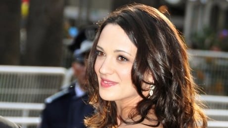Hater scatenati contro Asia Argento: "A far paura sei tu, non la foto"