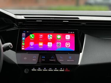 Peugeot 408 Hybrid 225: guarda la gallery del crossover francese (anche) plug-in 15