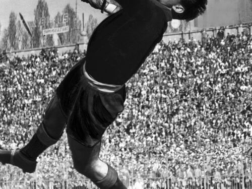 Addio a Lorenzo Buffon, storico portiere del Milan degli anni '50