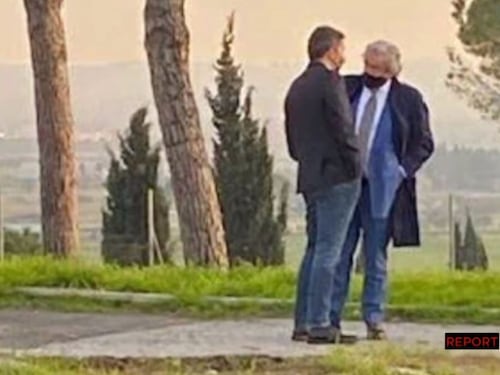 "Si confonde, mente o nasconde qualcosa". Renzi inchioda Conte sul caso Autogrill