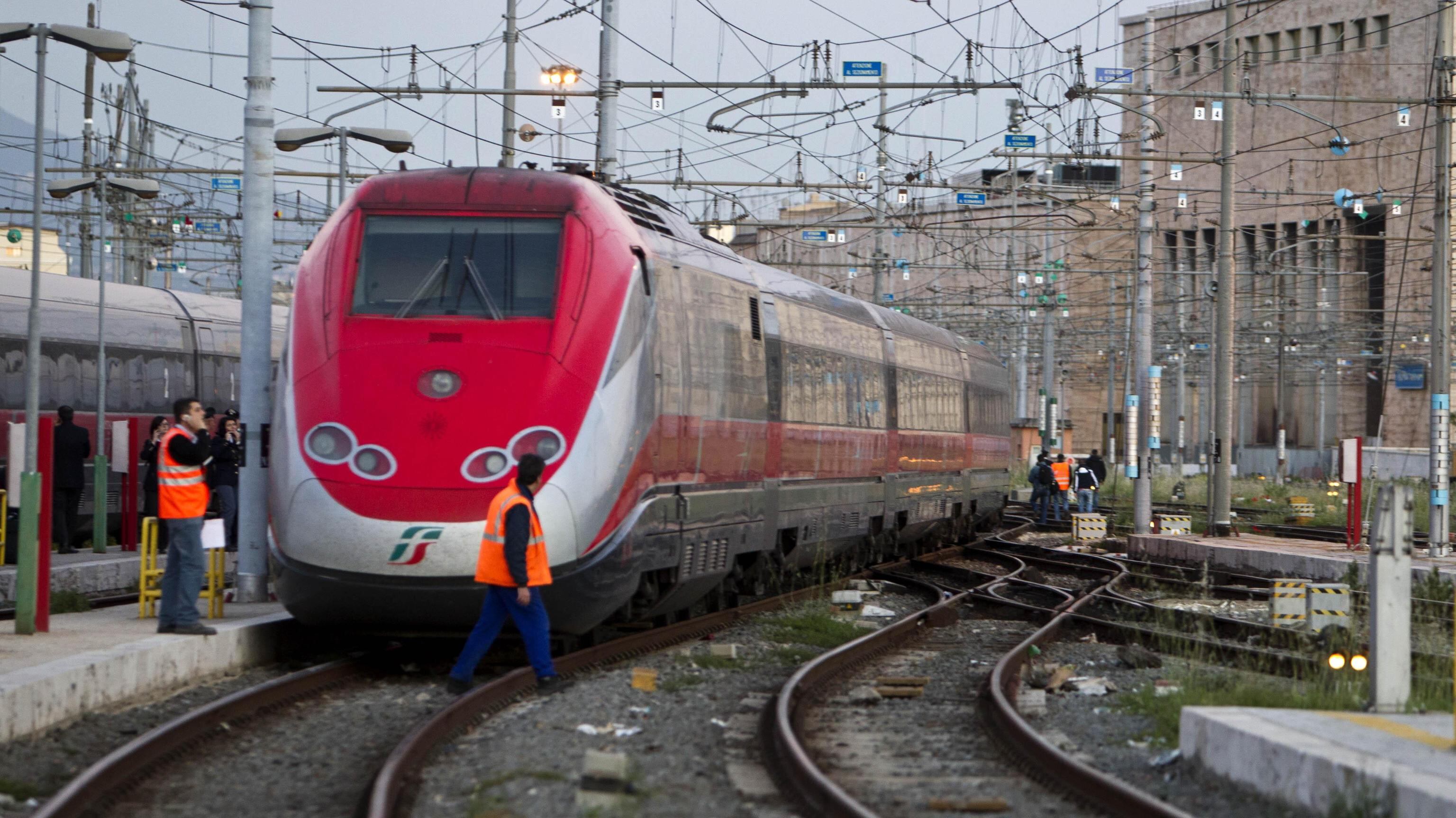 Infarto sul Frecciarossa: niente soccorsi per quaranta minuti