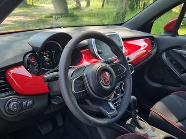 Fiat 500X Red Hybrid, guarda la gallery 15