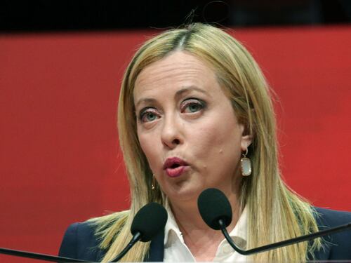 Meloni vince la sfida della legittimazione nella piazza della Cgil. "Si apre lo spiraglio di un dialogo nuovo"