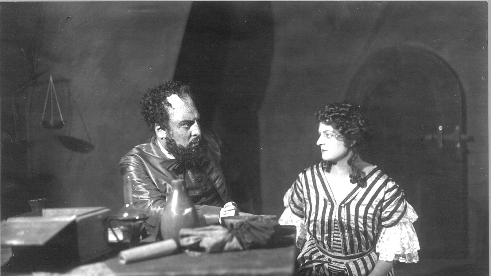 La doppiezza del killer è nata con Hoffmann