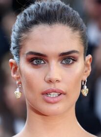 Sara Sampaio, i look a Cannes 2018 10