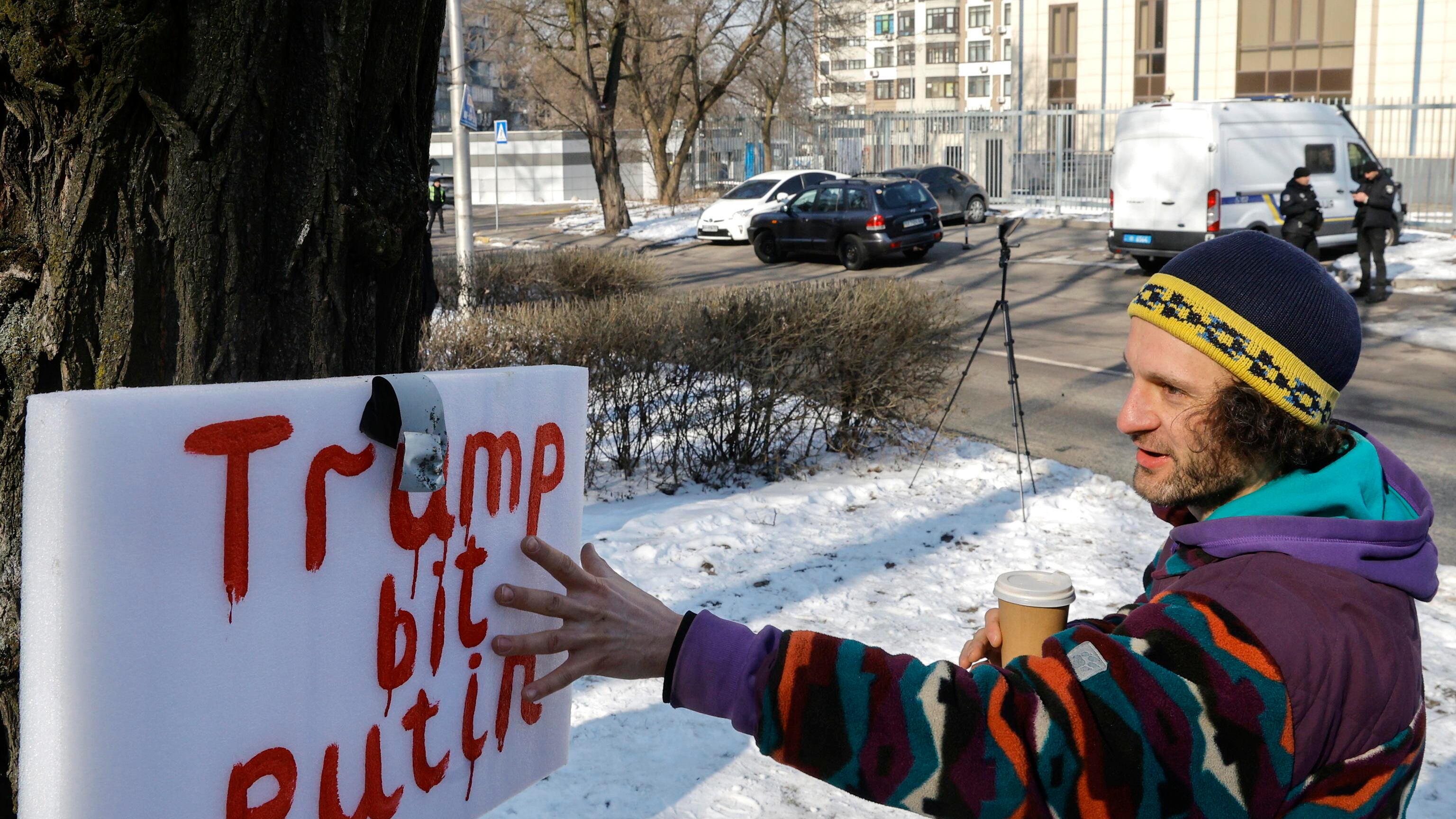 Rabbia e paura a Kiev: "Umiliazione mai vista. Il mondo capirà chi è dalla parte giusta"
