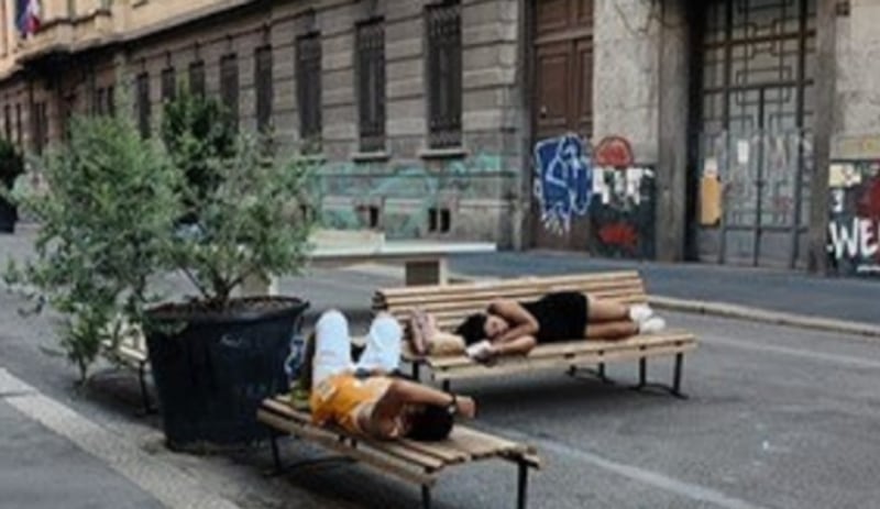 Dopo la pedonalizzazione di via Sacchini degrado e mancanza di sicurezza 1