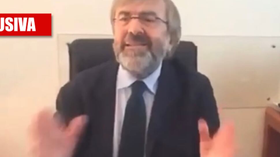 Il commissario di Conte delira: "Per prendere il Covid devi usare la lingua"