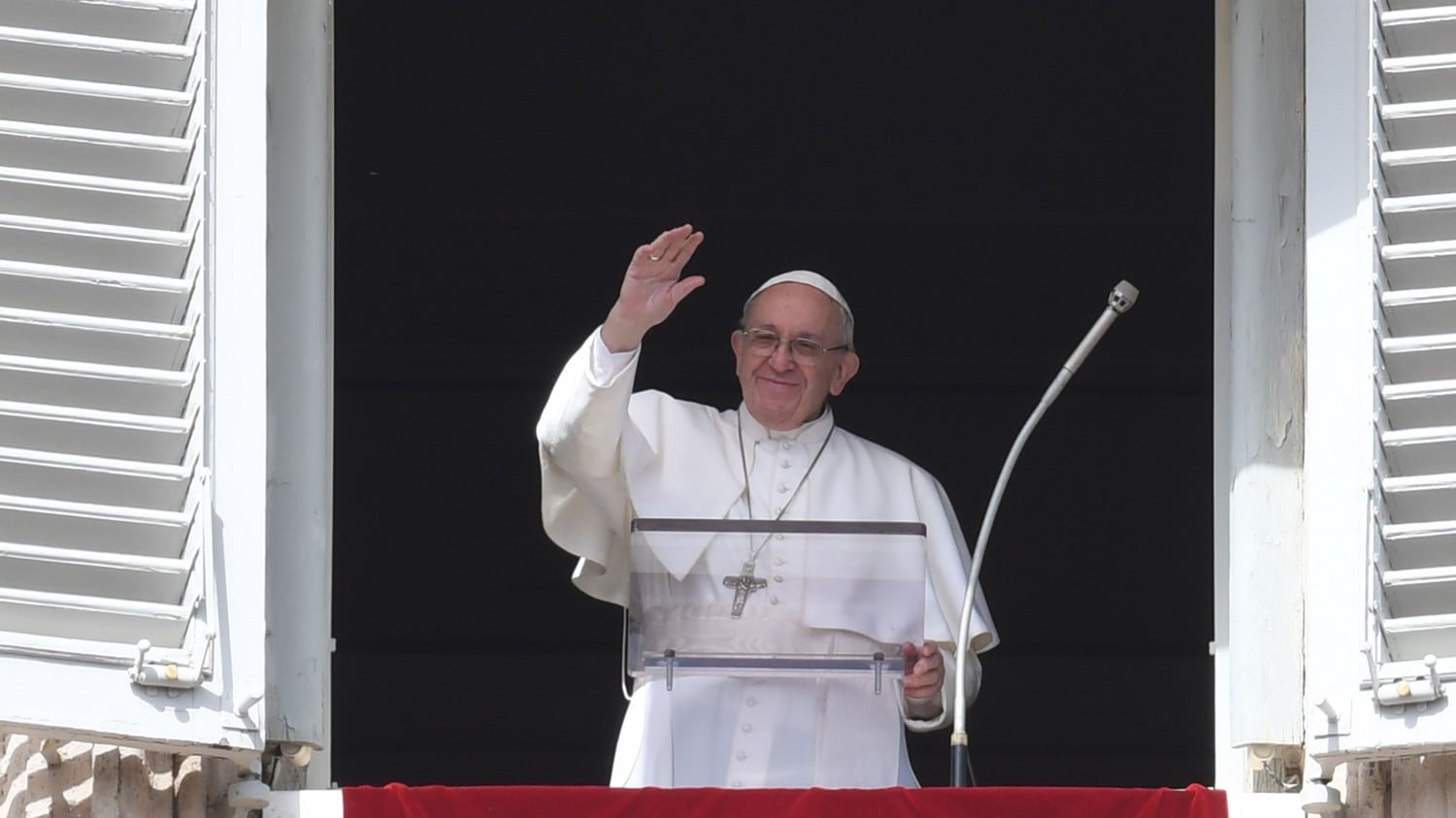Papa Francesco contro l'aborto: "Come affittare un sicario"