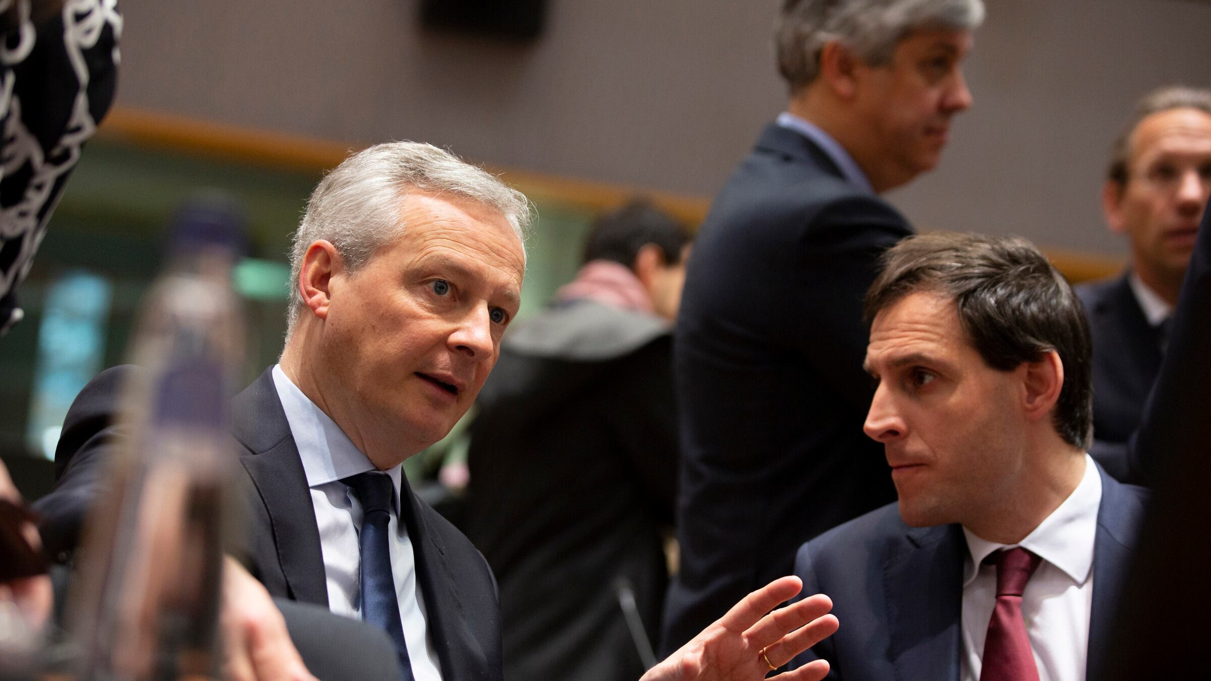 L'Eurogruppo trova l'accordo: "Si al Mes, niente eurobond"