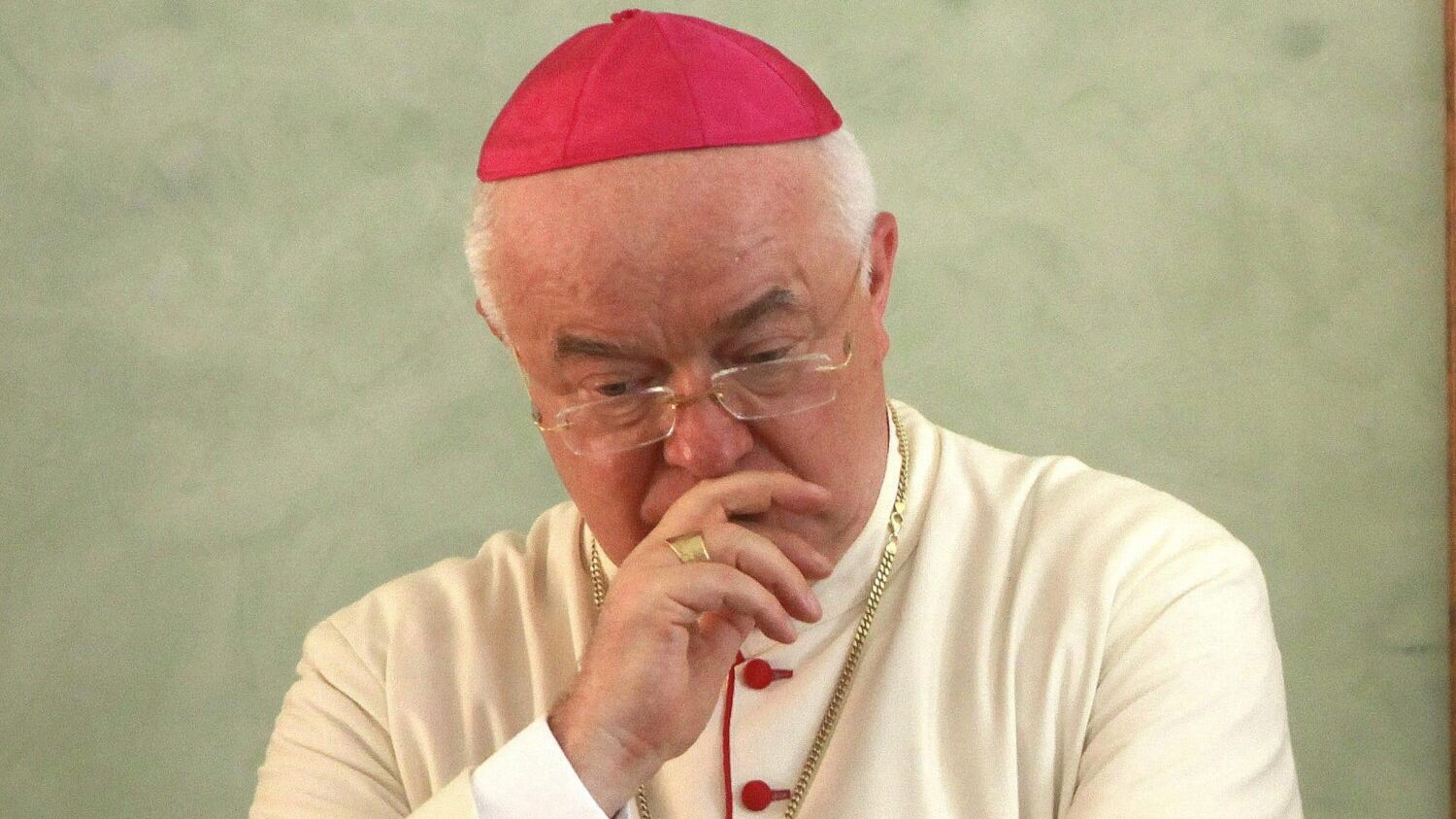 Caso Wesolowski, festini con minori durante le sue missioni all'estero
