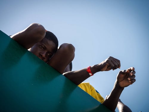 Migranti, Italia lasciata sola. Frontex: "No a sbarchi in altri porti Ue"