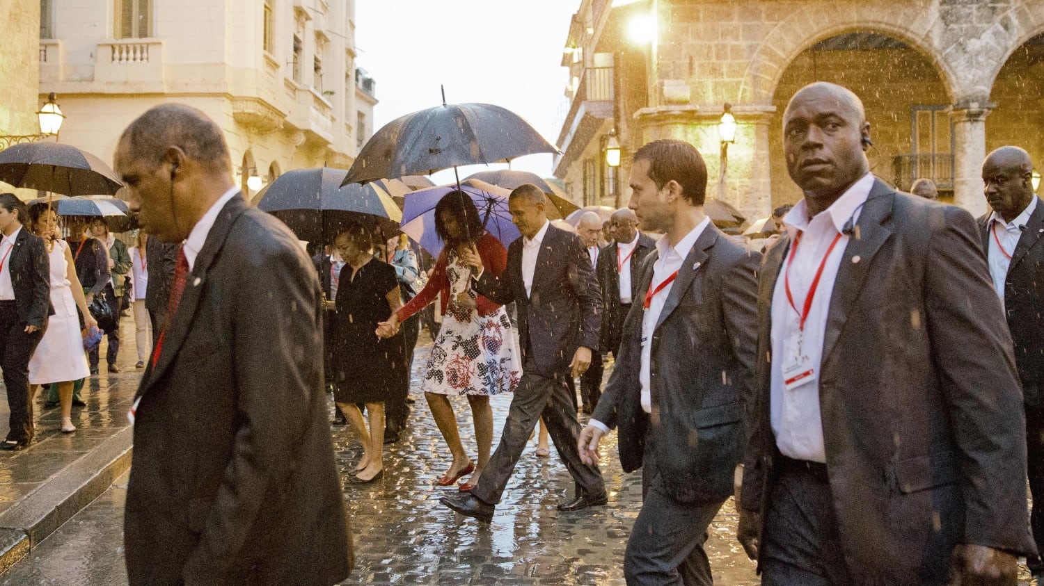 Obama sbarca a Cuba, dissidenti bastonati