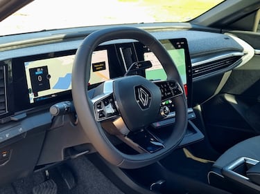 Renault Megane E-Tech Electric: guarda la gallery del crossover ibrido 19