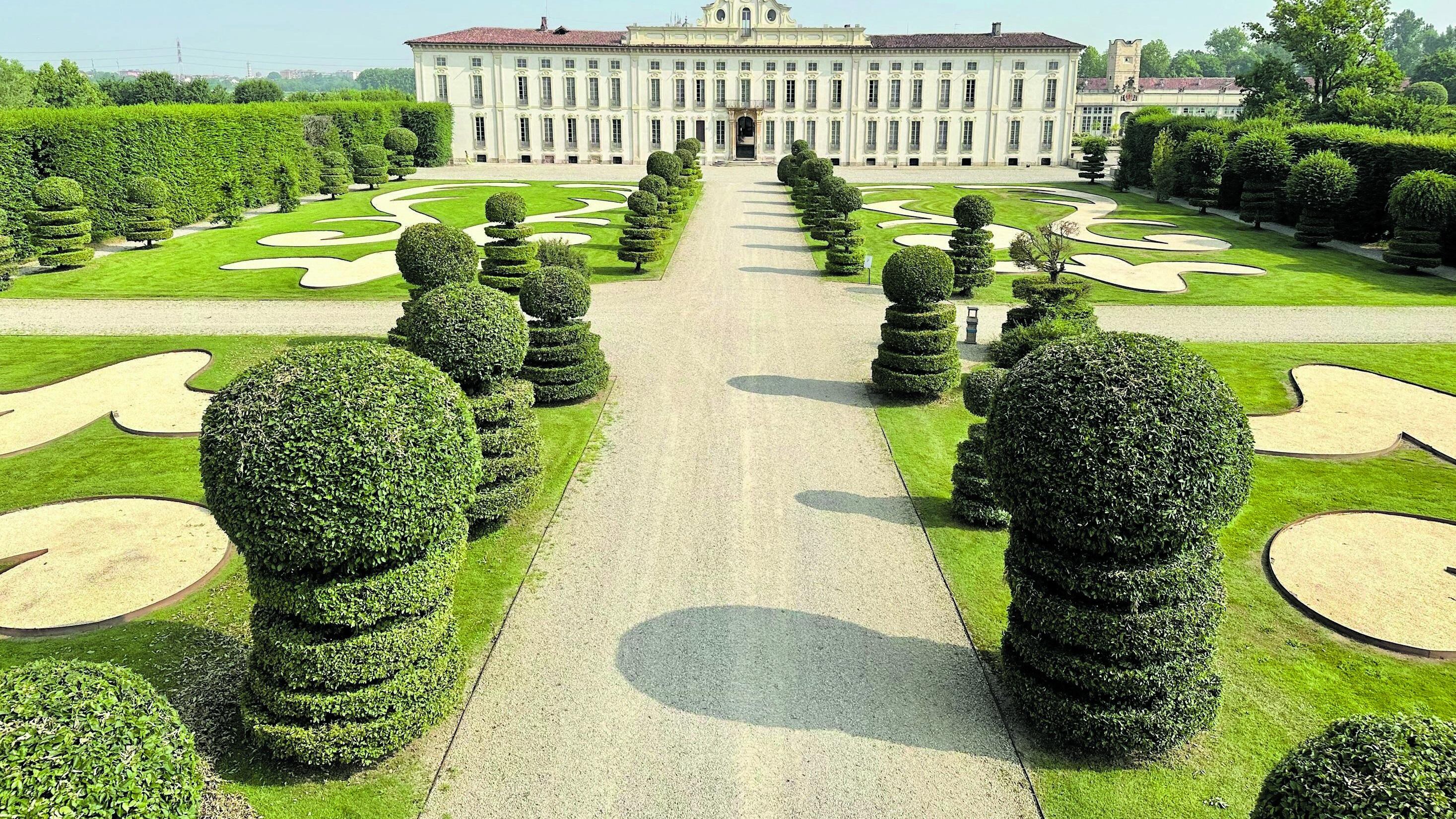 Profumo di rose a Villa Arconati. E rivive il Gran Ballo ottocentesco