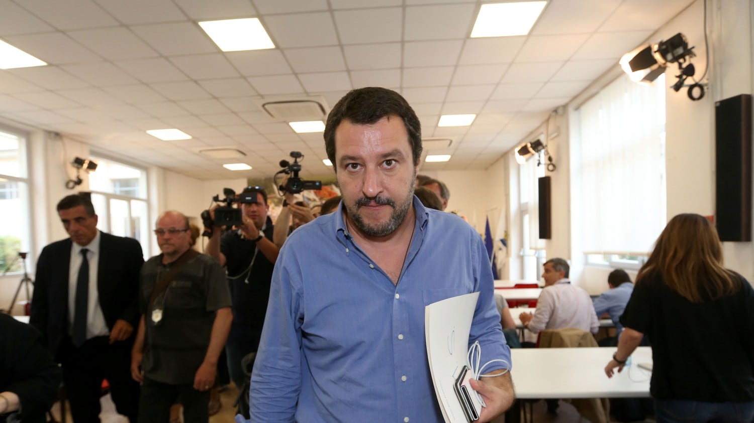 La guerra di Salvini alle Ong: "Da oggi si cerchino altri porti"