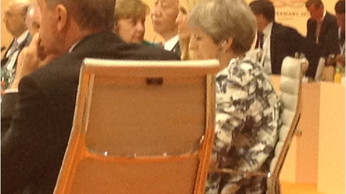 G20, Ivanka Trump prende il posto del padre al tavolo dei leader: è polemica