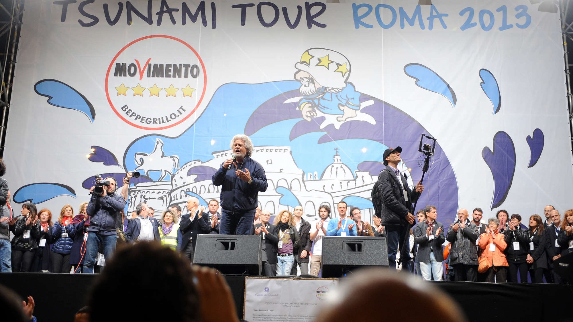 Il M5S punta ai sedicenni: "Votino per il referendum sulle riforme costituzionali"