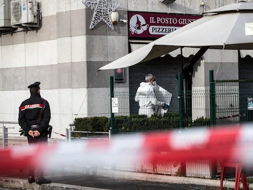 Follia pensare che la follia non ci riguardi